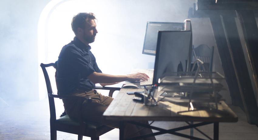 acs_brewery_man_working_at_desk_03_1901_1700w.jpg